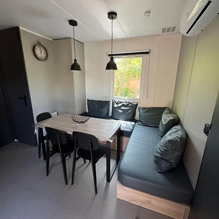 Camping Bungalow *